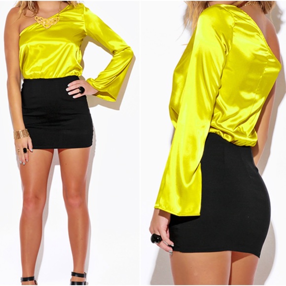 Dresses & Skirts - HP!🌟 Yellow Satin One Shoulder Bell Sleeve Dress